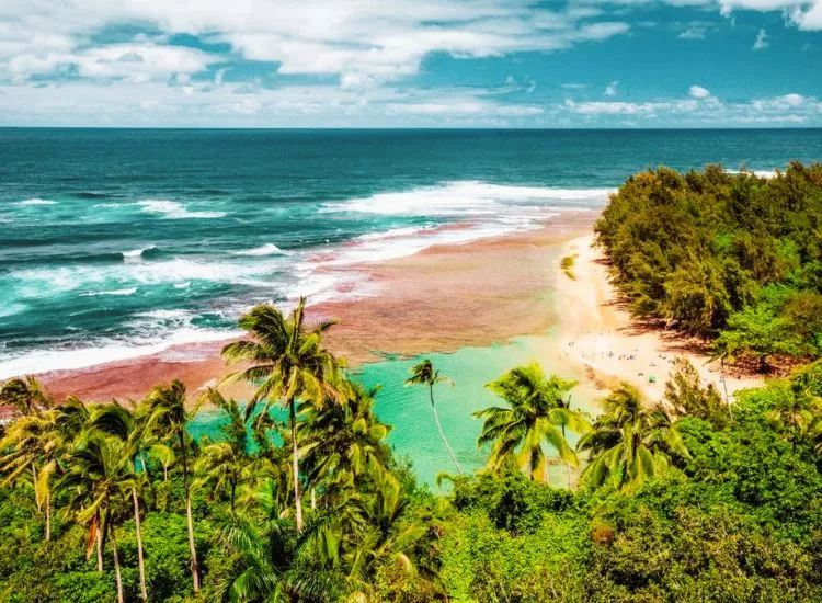 Keʻe Beach