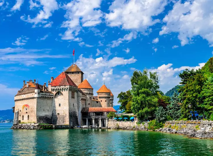 Estate De Chillon - Places To Visit In Switzerland