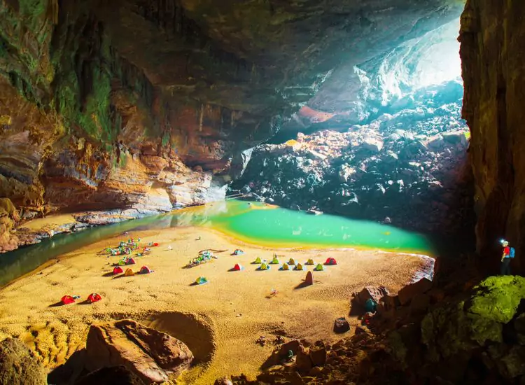 Sơn Đoòng Cave - Vietnam