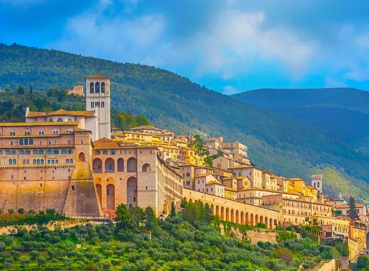 Assisi - Places to Visit in Italy