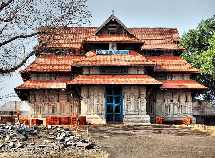 Vadakkumnathan Temple